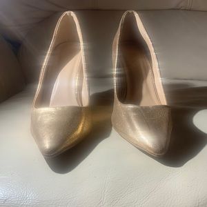 Rose gold size 8 heels, very comfortable